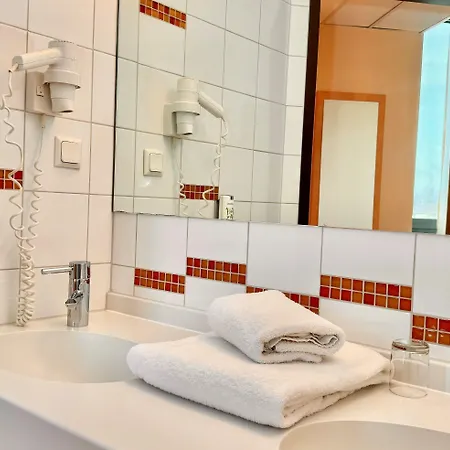 Szálloda Hotel Rhein-Ruhr By Mayburgh Bottrop Hauptbahnhof 4*